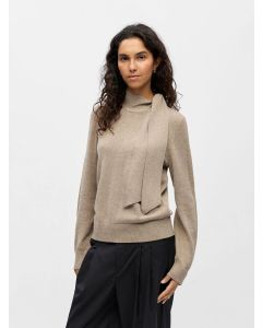PULL EN MAILLE, DETAIL NOEUD BEIGE