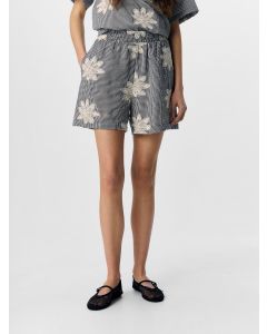 SHORT AVEC BRODERIE