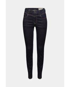 Jean sculptant à taille haute