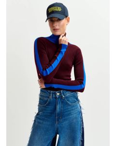 Pull à col roulé brun foncé et bleu