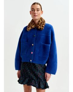 Cardigan bleu avec col amovible en fausse fourrure léopard